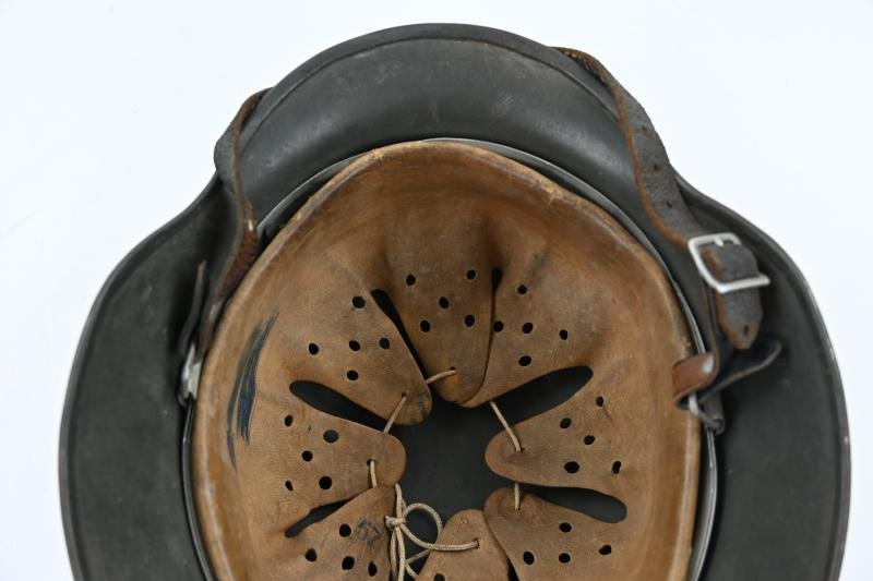 German WH M35 Re-issued Combat Helmet — image 10