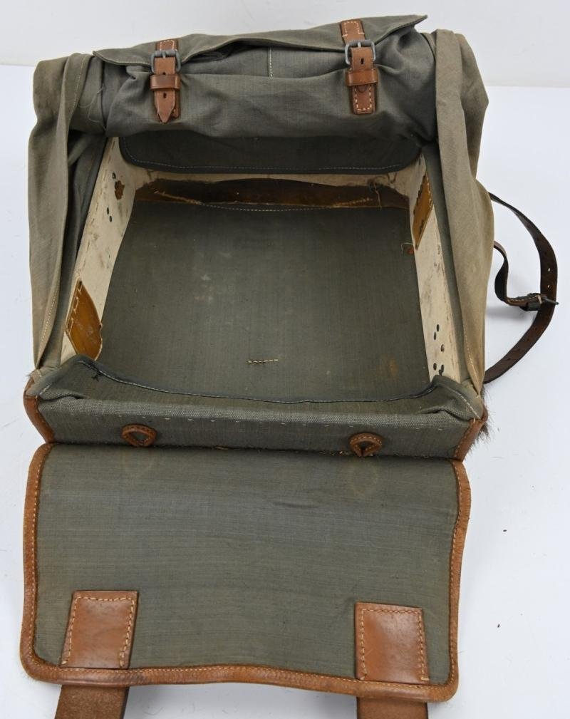 German WH M34 Funker Tornister — image 10