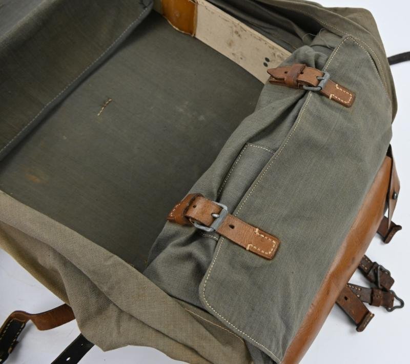 German WH M34 Funker Tornister — image 9