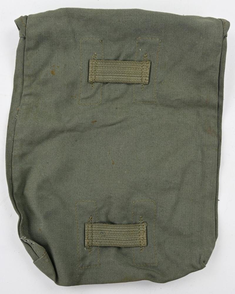 German WH M31 Gascape Pouch — image 4