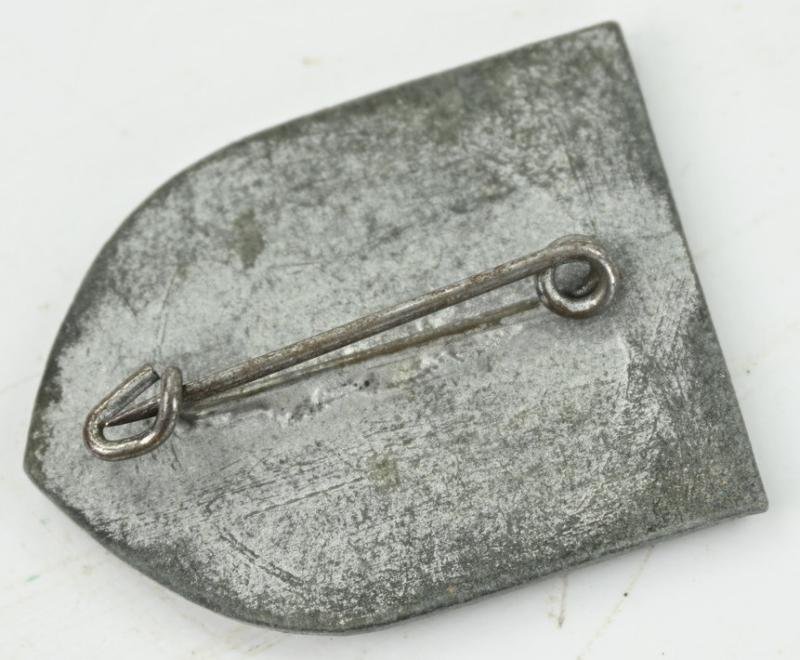 German WH Unit cap Badge 215th Infantry Division — image 4