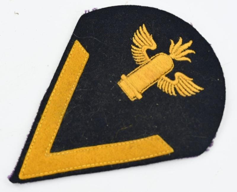 German KM Gefreiter Chevron 'Artillerie' — image 3