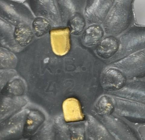 German WH GBJ Cap Badge — image 3