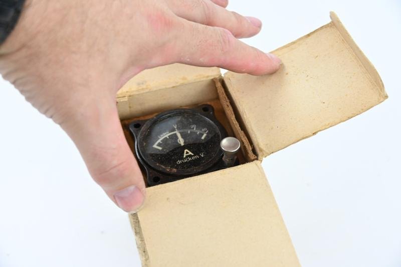 German LW Boxed Electric Charge Instrument — image 5