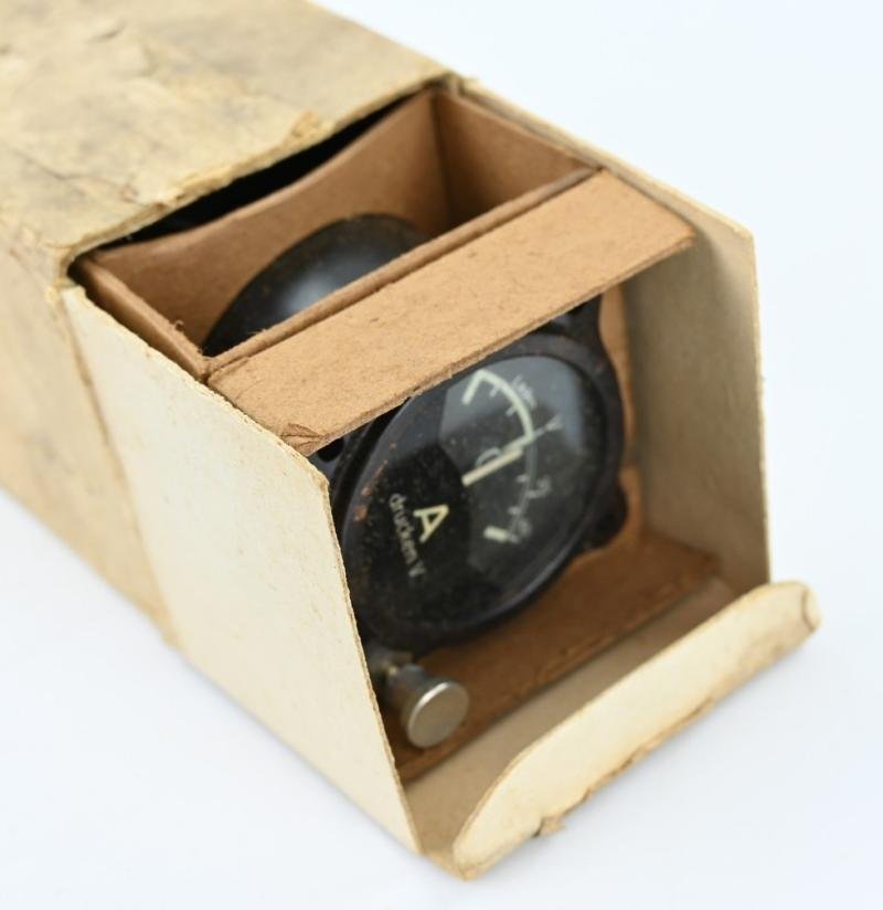 German LW Boxed Electric Charge Instrument — image 6