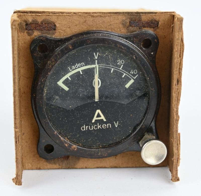 German LW Boxed Electric Charge Instrument — image 8