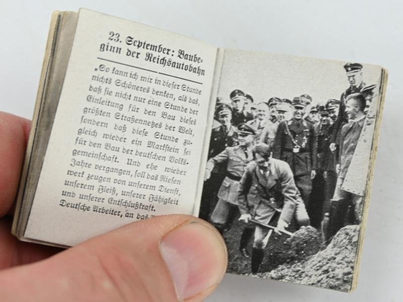 German WHW Pocket Booklet 'Der Fuhrer, macht Geschichte' — image 4