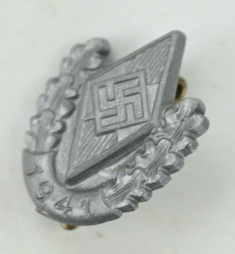 German Hitler Youth 1941 Badge — image 2