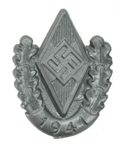 German Hitler Youth 1941 Badge