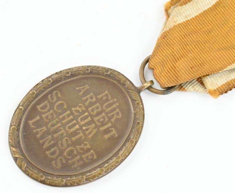 German WH Westwall Medal — image 4