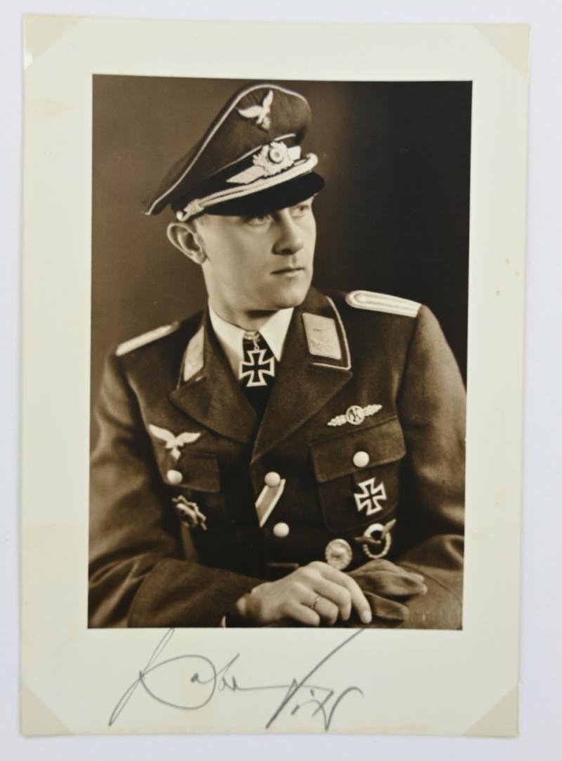 Signature of Luftwaffe KC Recipient 'Viktor Petermann' — image 8
