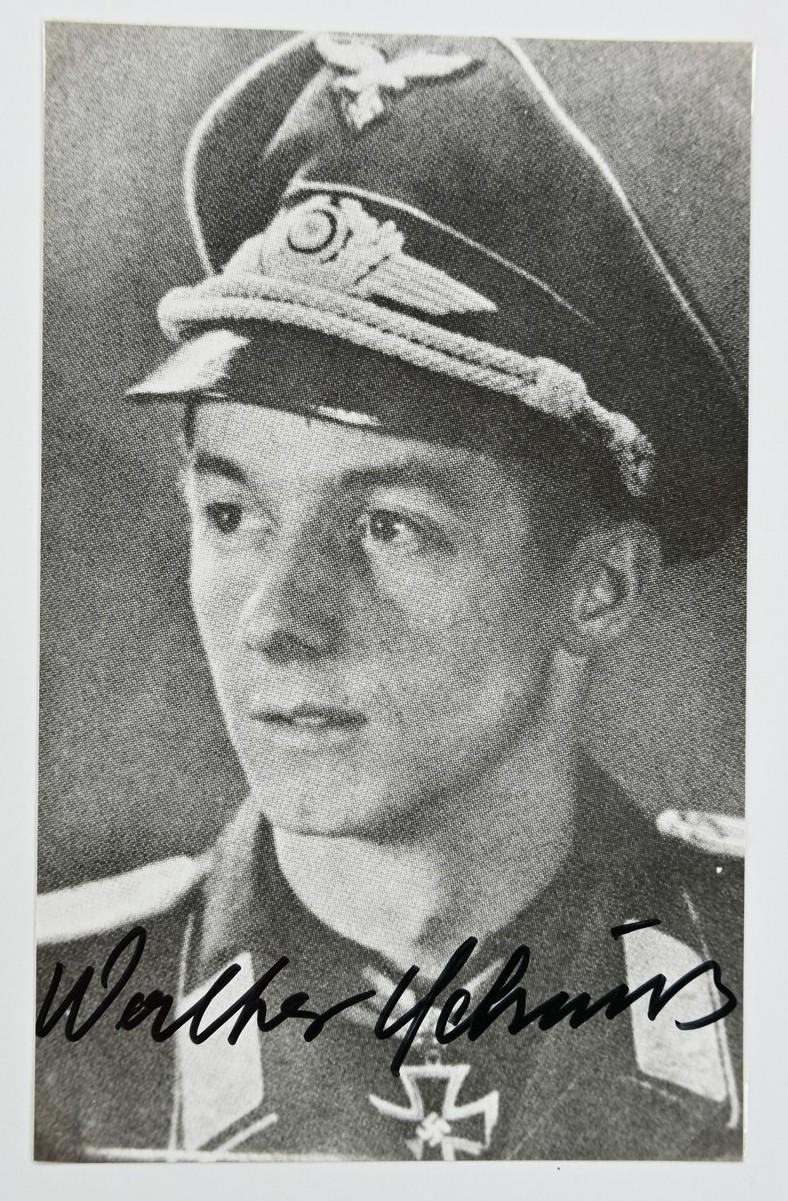 Signature of Luftwaffe KC Recipient 'Walter Smuck' — image 2