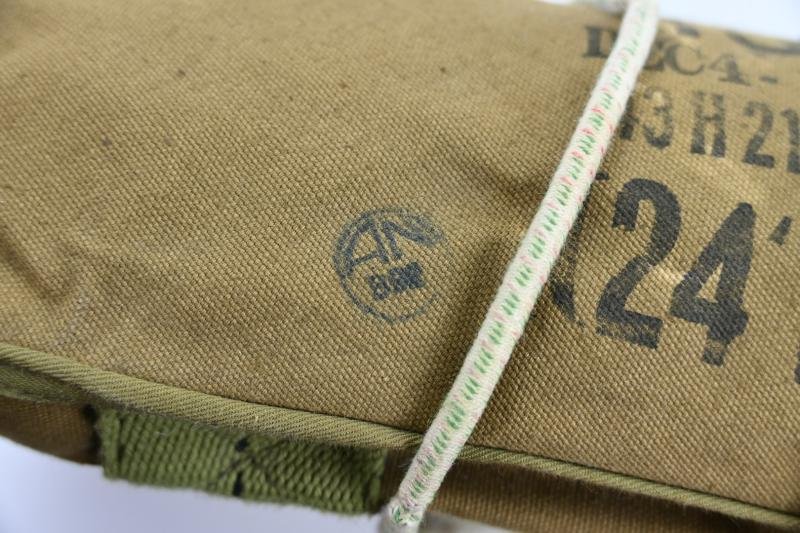 US WW2 T-5 Paratrooper Reserve Canopy Chest Pack — image 12