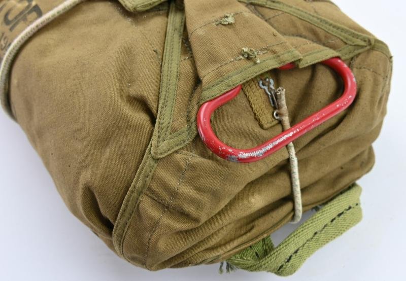 US WW2 T-5 Paratrooper Reserve Canopy Chest Pack — image 13
