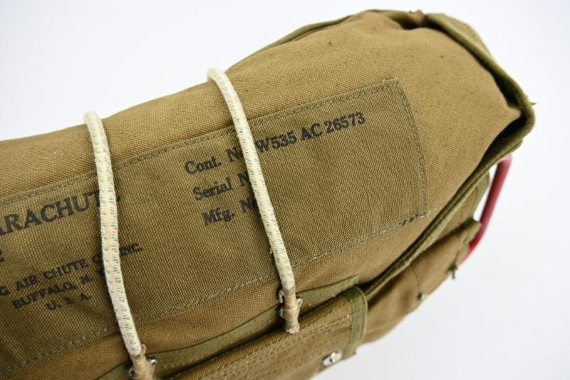 US WW2 T-5 Paratrooper Reserve Canopy Chest Pack — image 6