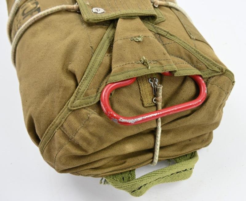 US WW2 T-5 Paratrooper Reserve Canopy Chest Pack — image 7
