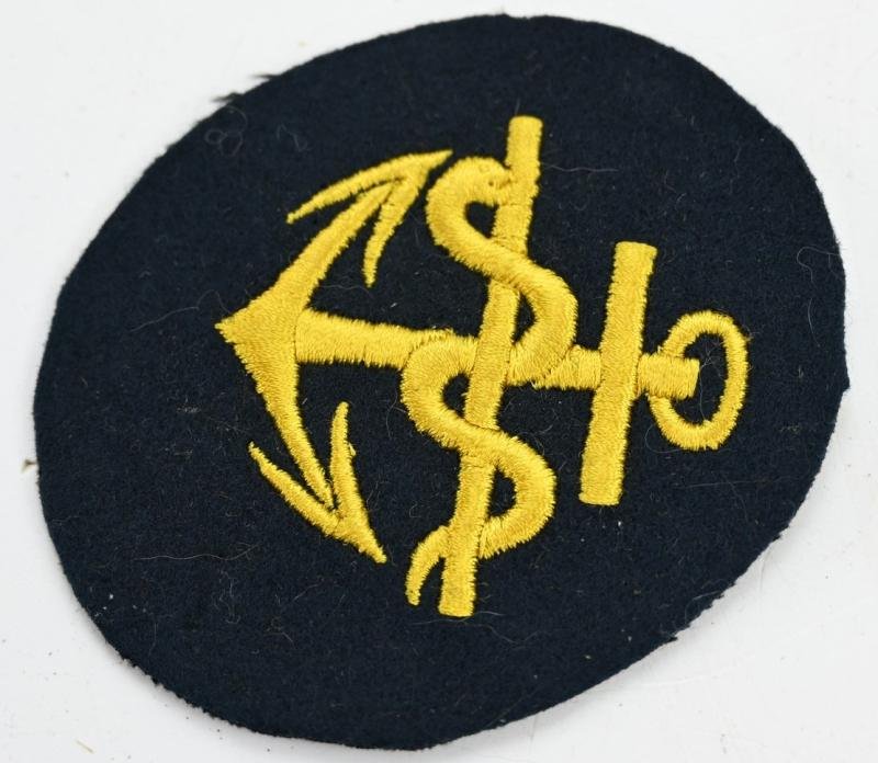 German KM Career Badge 'Medical NCO' — image 2