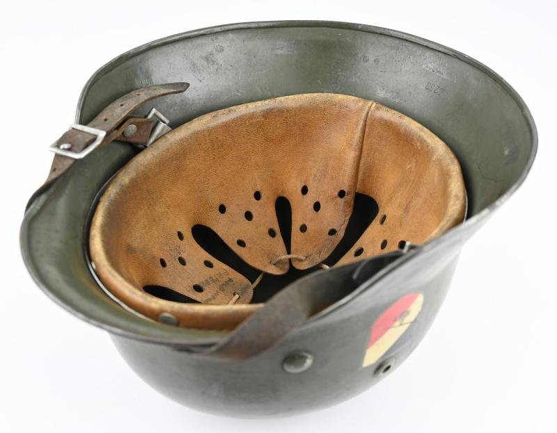 German WH M35 DD Combat Helmet — image 11