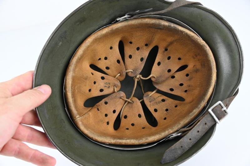 German WH M35 DD Combat Helmet — image 14