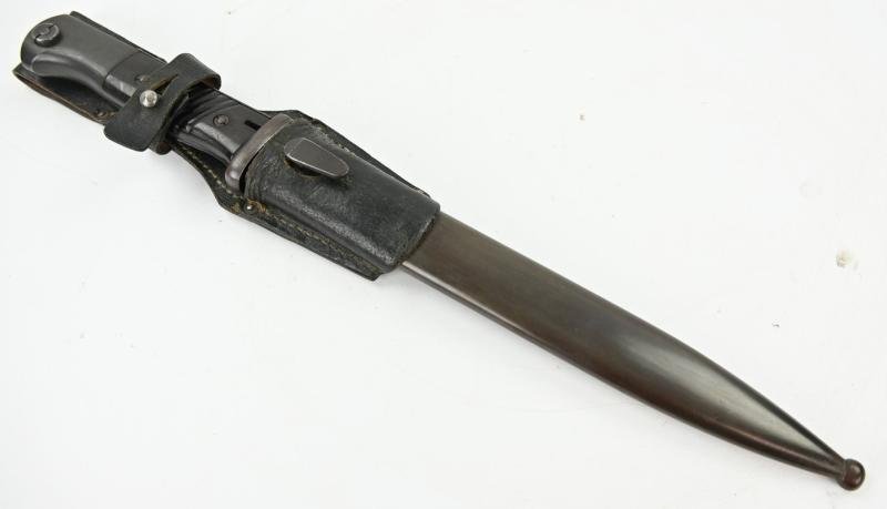German WH K98 Matching Bayonet with frog — image 3