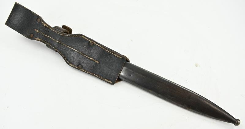 German WH K98 Matching Bayonet with frog 1937 — image 4