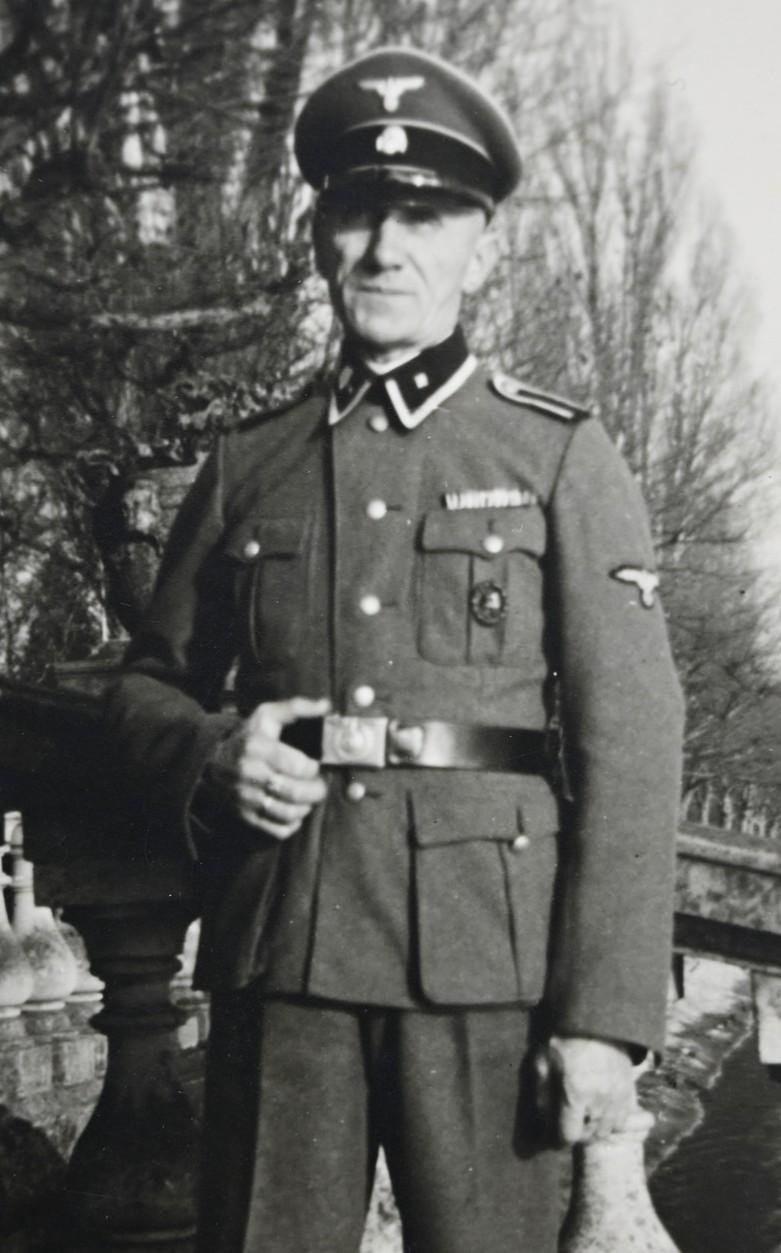 German Waffen-SS Picture SS-Unterscharführer — image 2