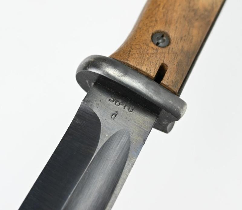 German WH K98 Matching Bayonet with frog — image 11