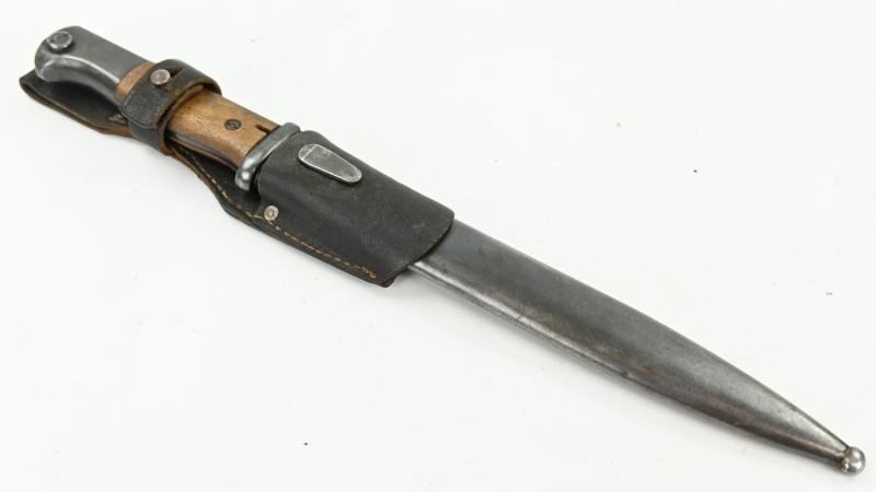 German WH K98 Matching Bayonet with frog — image 4