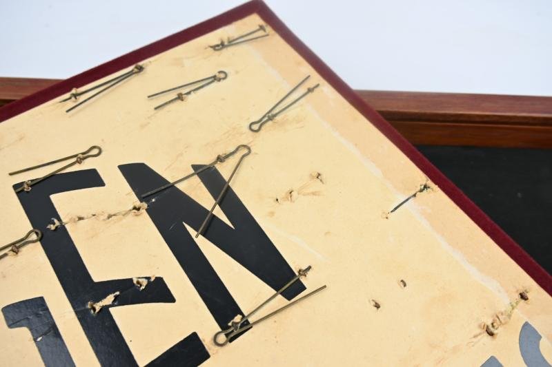 British/Canadian WW2 Cap badge collection — image 17