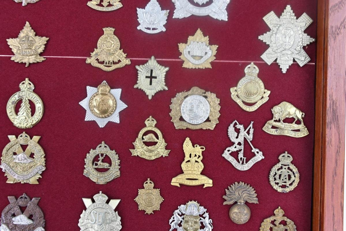 British/Canadian WW2 Cap badge collection — image 5