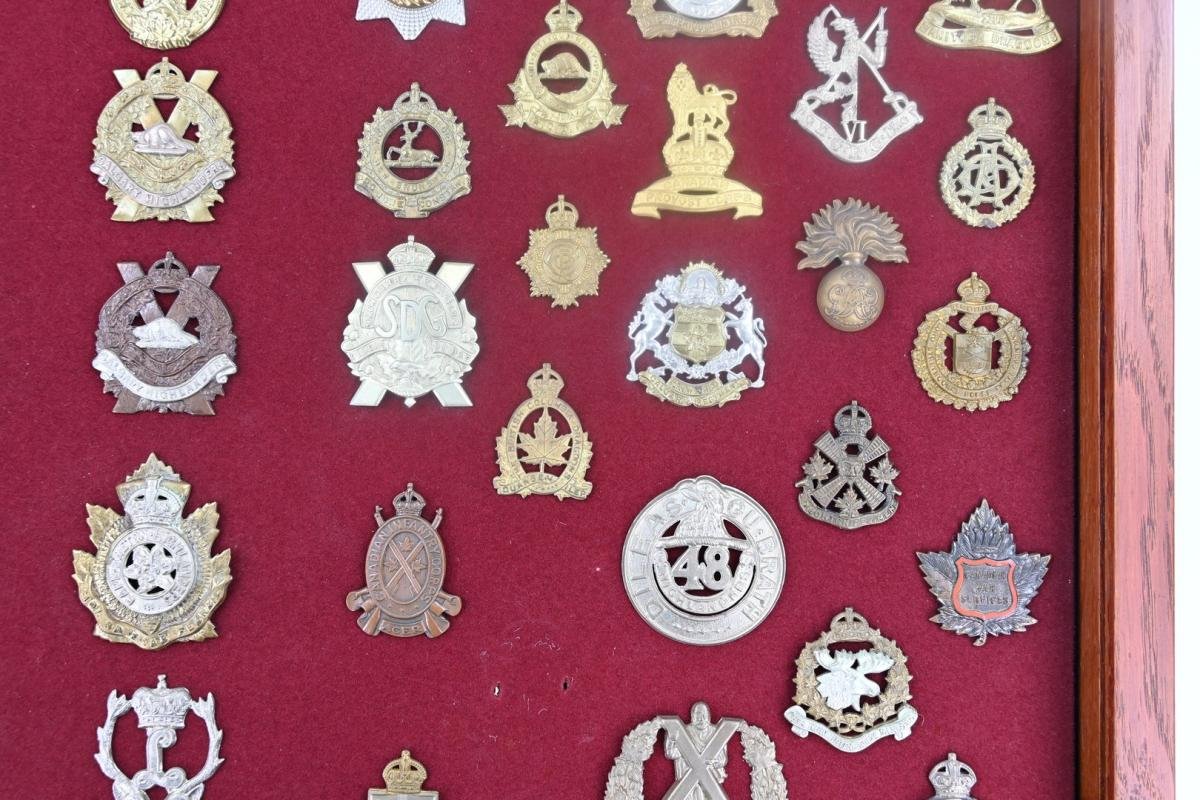 British/Canadian WW2 Cap badge collection — image 8