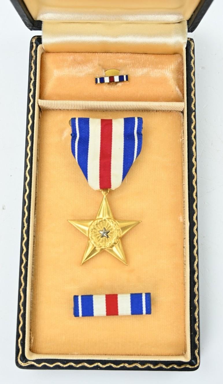 US WW2 Silver Star Medal in Case — image 5