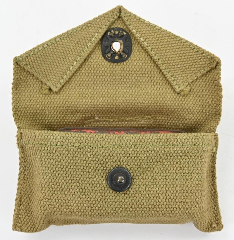 US WW2 M-1924 First Aid Pouch with First Aid Kit — image 3