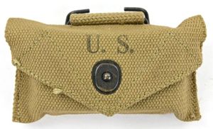 US WW2 M-1924 First Aid Pouch with First Aid Kit