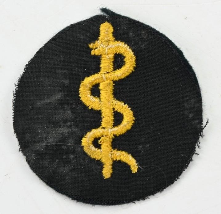 German KM Career Badge 'Sanitatsmaat' — image 3