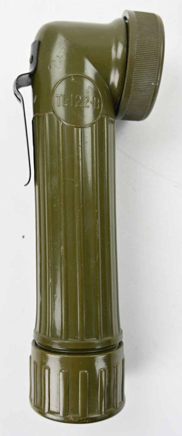 US WW2 TL-122 B Flashlight — image 3