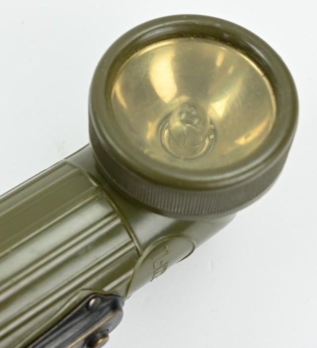 US WW2 TL-122 B Flashlight — image 5