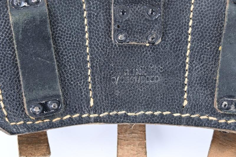German WH K98 Ammo Pouch — image 4