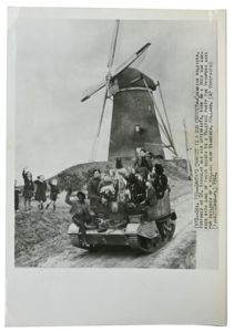 Allied WW2 Press Photo 'Santa Claus' Wijchen Holland