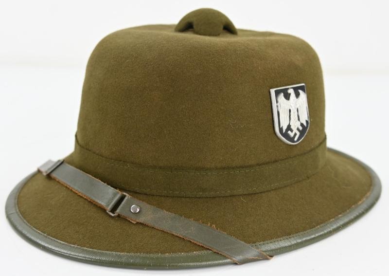 German WH Tropical Pith Helmet — image 9