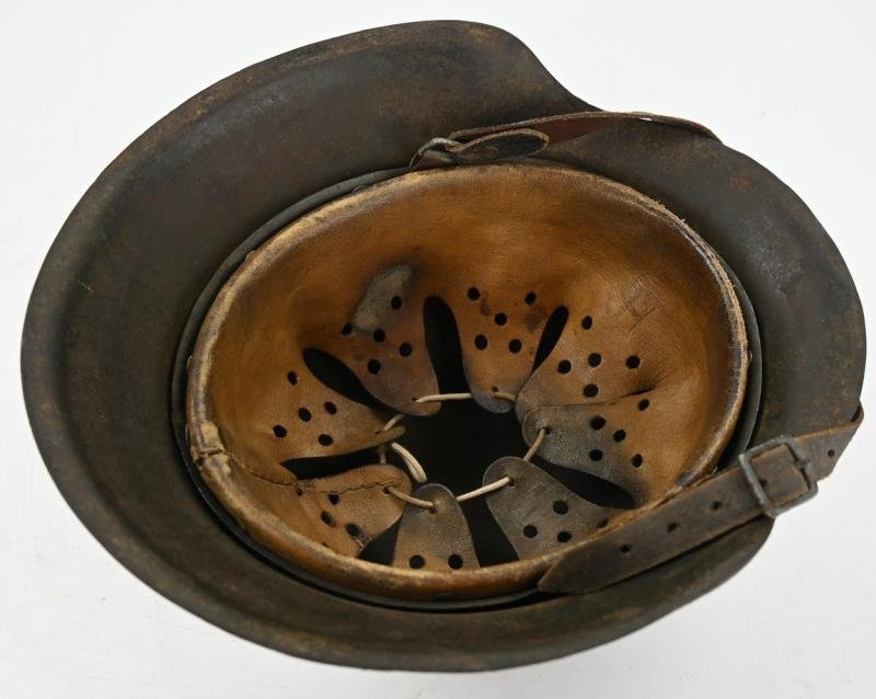 German M42 Combat Helmet (Fake Decal) — image 11