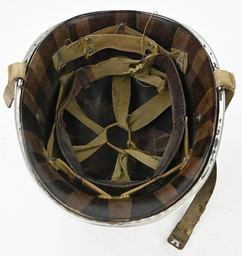 US WW2 Fixed bale Combat Helmet — image 9