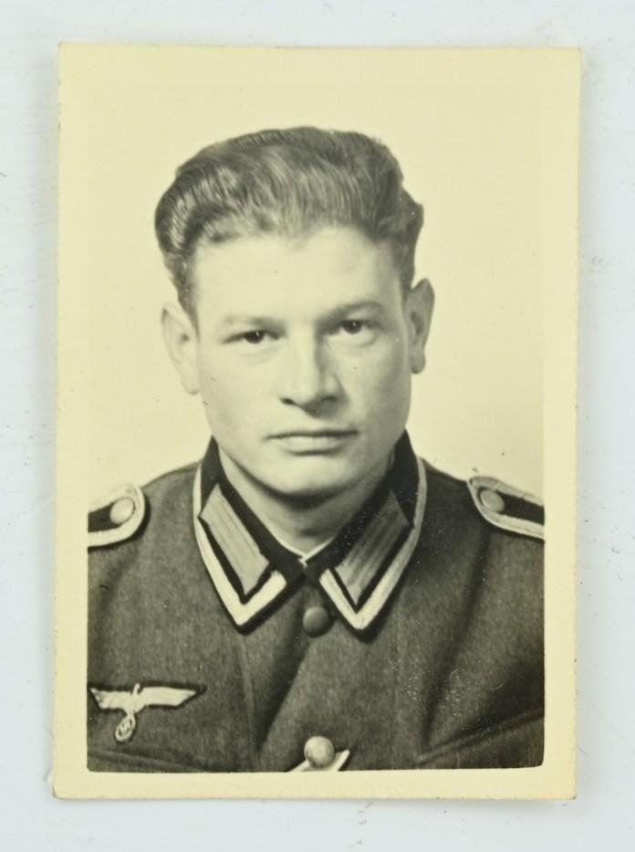 German WH Portrait Picture Wehrpass Size — image 2