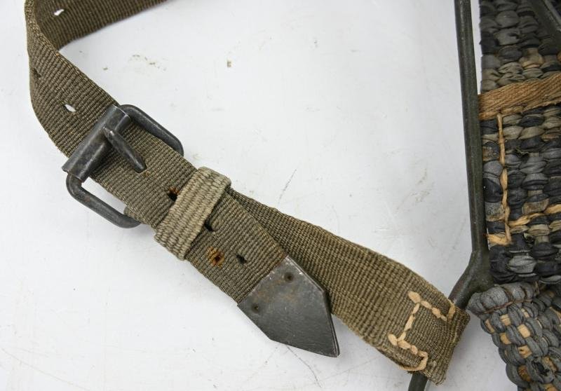 German WH Tragegestell 43 with Ersatz Straps — image 9