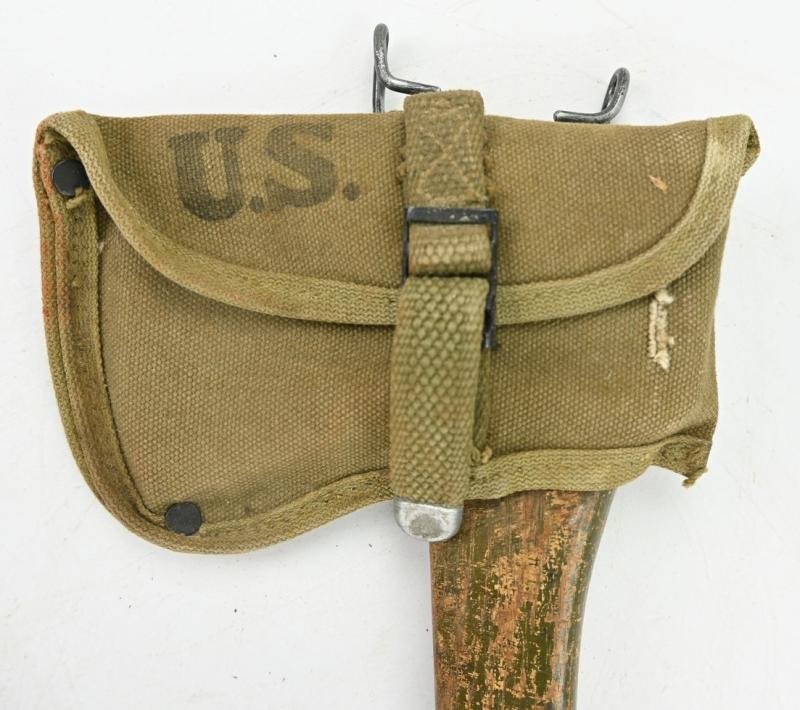 US WW2 M-1910 Intrenching Axe & Carrier — image 2