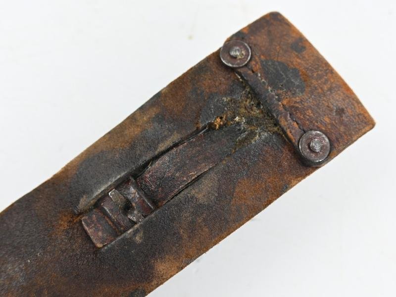 US WW2 Paratrooper M3 Fighting Knife with M6 Scabbard — image 6