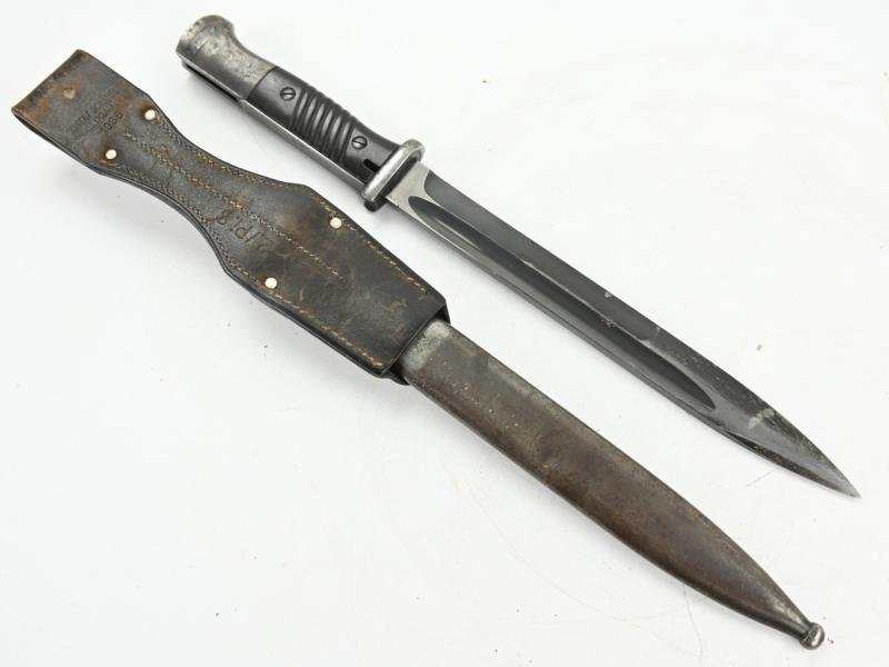 German WH K98 Mauser Bayonet with Frog 'Tr' — image 12