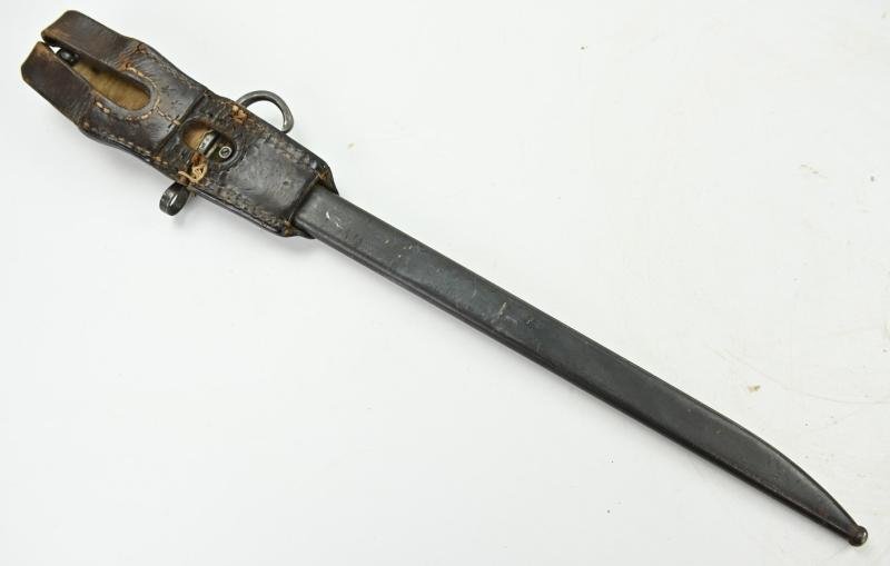 Japanese WW2 Arisaka Type 30 Bayonet with Frog — image 4