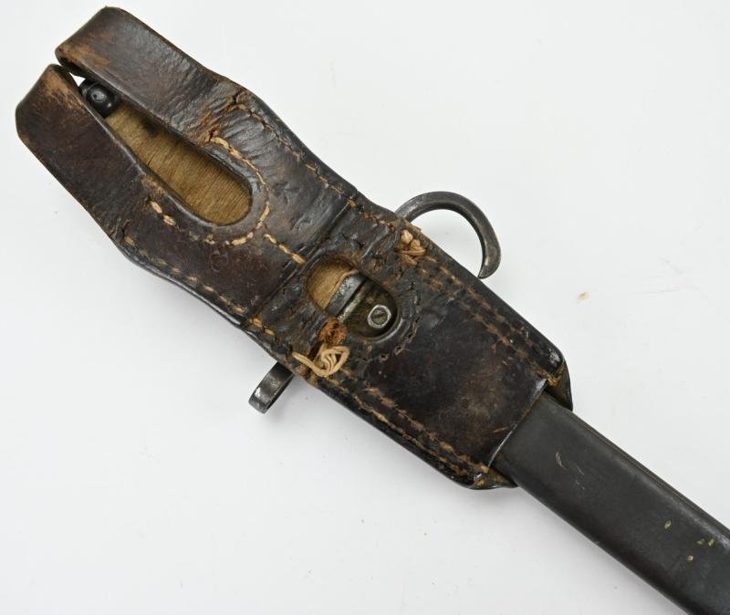 Japanese WW2 Arisaka Type 30 Bayonet with Frog — image 5