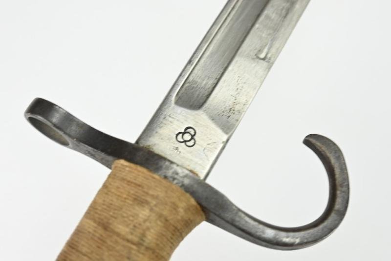 Japanese WW2 Arisaka Type 30 Bayonet with Frog — image 8